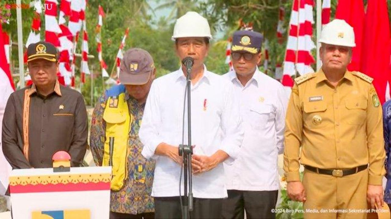 Ditanya Soal Hasil Pilpres, Menkes Ketawain Jokowi