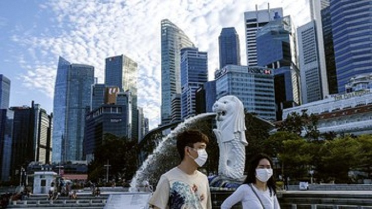 Pemerintah Singapura Perlakukan Covid-19, bak Flu Biasa